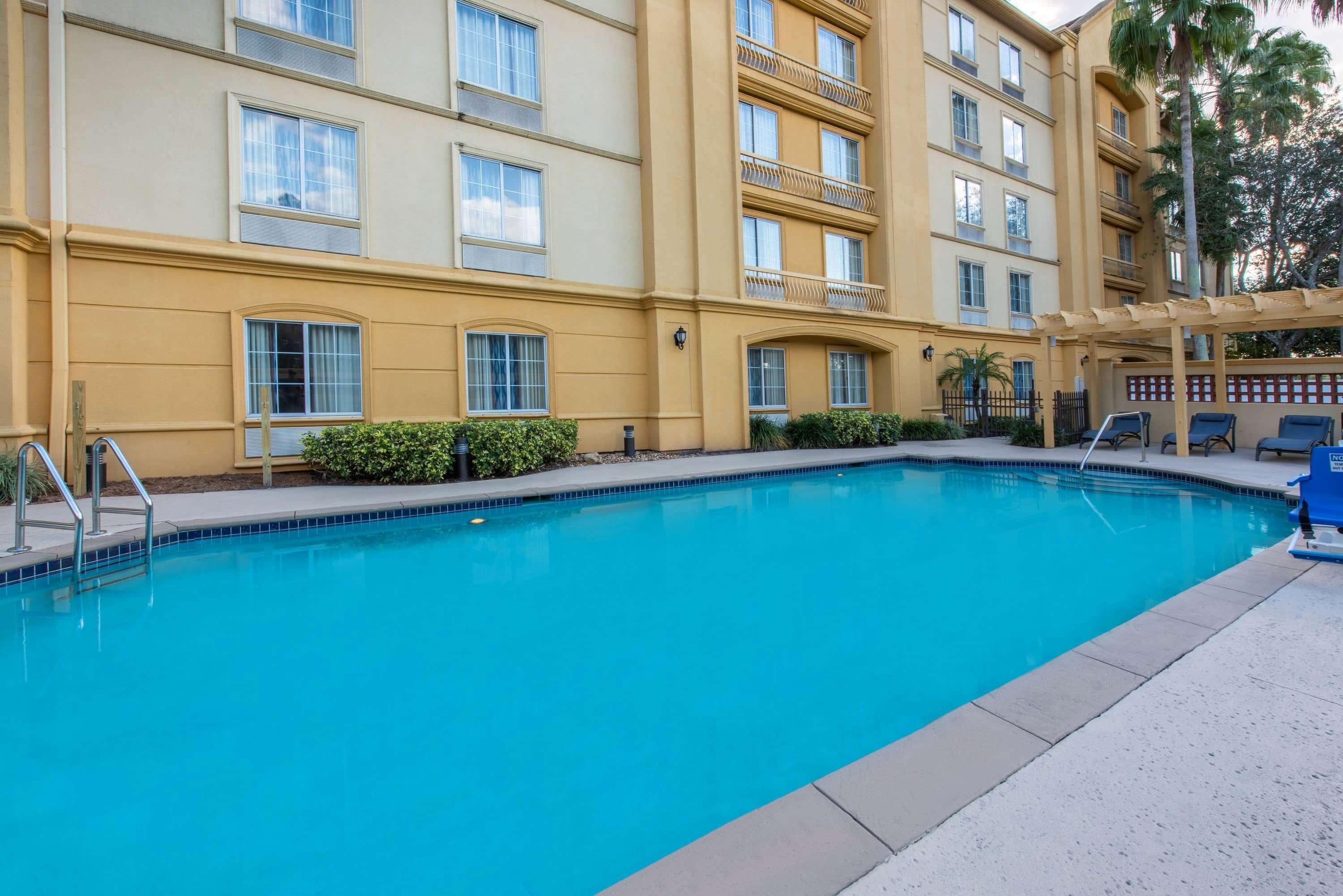La Quinta By Wyndham Tampa Brandon Regency Park Hotell Exteriör bild
