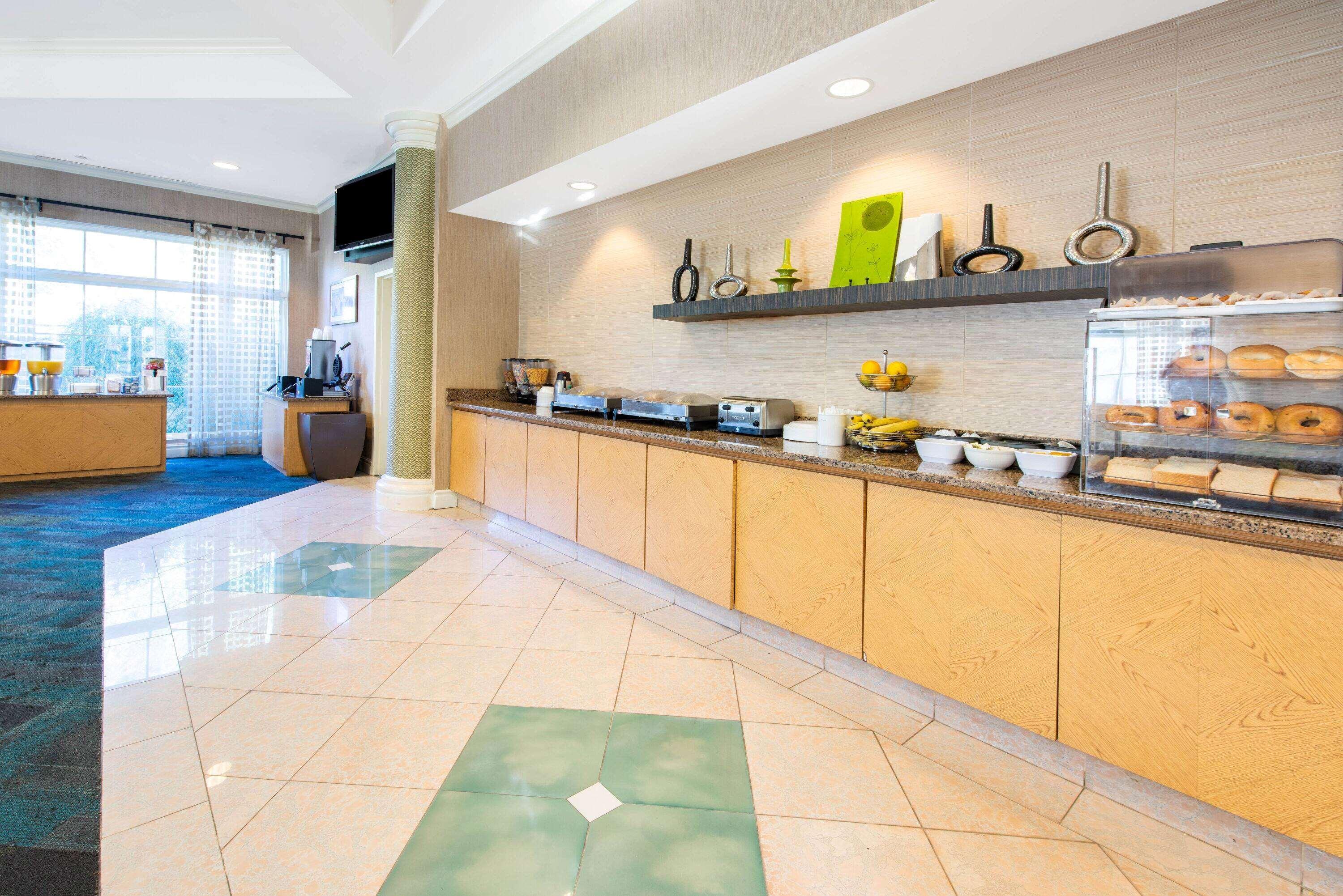 La Quinta By Wyndham Tampa Brandon Regency Park Hotell Exteriör bild